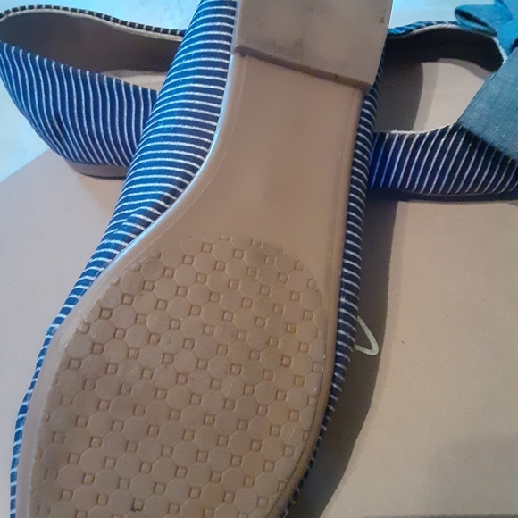 Brunella Striped Ballet Shoes - Picture 4 of 8